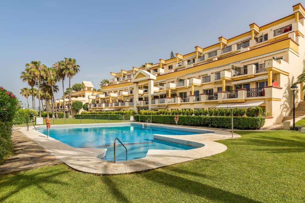 Oleholidays 1106 Romana Playa Primera Linea Playa Marbella Esterno foto